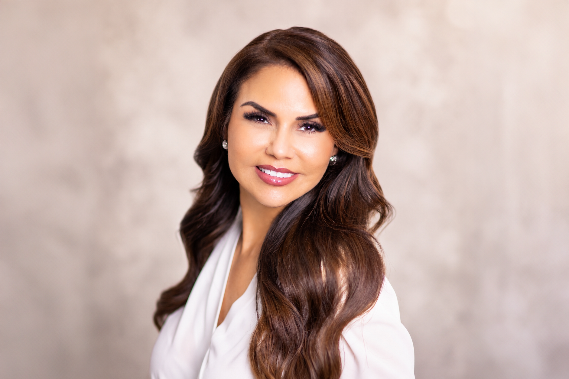 Dr. Yasmin Davidds